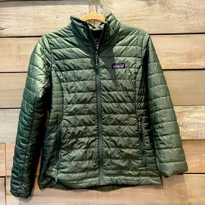 Green Patagonia Lightweight Puffer Jacket